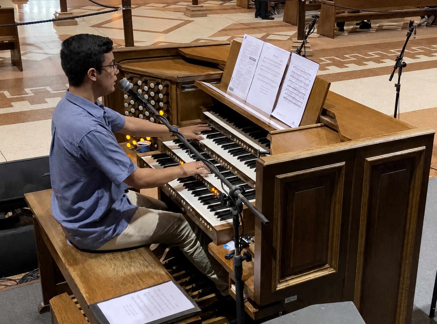 Edifício institucional ligado à tradição organística JOHANNUS